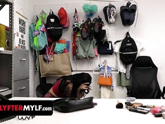 Oudere vrouw, Hd, Rijpe lesbienne, Moeder die ik wil neuken, Kantoor, Kut duiken, Strippen, Taboe