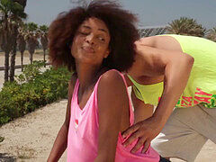 Большой член, Черные, Минет, Сперма на лице, На природе, Киски, Молоденькие