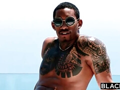 Большой член, Брюнетки, Глубокая глотка, Член, Черненькие, Межрасовый секс, Оргии, Наездница