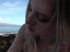 Leie, Bikini, Blasen, Orgasmus, Im freien, Pov, Schlucken, Spanner