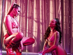 Tussi, Lesbisch, Lecken, Muschi, Jungendliche (18+), Titten