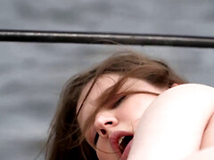 Gros cul, Masturbation, Petite femme, Rasée, Solo