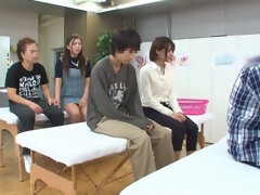 Большие сиськи, Группа, Японки, На публике