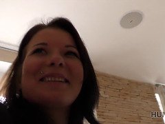 Beauté, Brunette brune, Femme couguar, Cocu, Masturbation, Mère que j'aimerais baiser, Maman, Pov