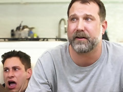 Grosser schwanz, Grosse titten, Blasen, Braunhaarige, Paar, Spermaladung, Hardcore, Küche