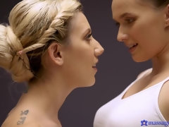 Жопа, Большие сиськи, Брюнетки, Лесбиянка, Лизание, Натуральные сиськи, Сиськи, Игрушки