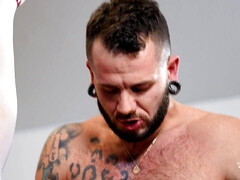 バイセクシャル, 黒人, オナニー, オイル, ピアス, シーメール, ショートヘア, オッパイの