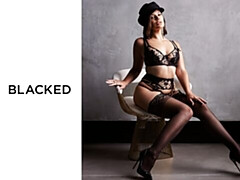 Большая жопа, Большой член, Минет, Брюнетки, Собачьи, Волосатые, Короткая стрижка, Тощие