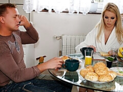 In den arsch, Grosser arsch, Grosser schwanz, Grosse titten, Blondine, Hundestellung, Flexibel, Milf