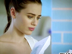 Anal, Cul, Brunette brune, Gorge profonde, Poilue, Lesbienne, Chatte, Jarretelles