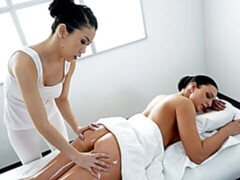 Morena, Penetracion con dedos, Besar, Lesbiana, Lamidas, Masturbación, Coño, Estriptis