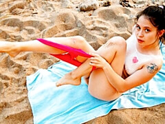 Plage, Doigter, Masturbation, Seins naturels, De plein air, Maigrichonne, Solo, Adolescente