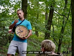 ぽっちゃり, デカパイ, チェコ, 熟年, 自然山雀, 公共, 垂れ乳, ショートヘア