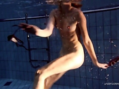 18 años, Rubia, Tetas naturales, Público, Ruso, Solo, Apretado, Tetas