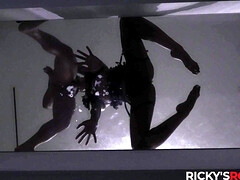 Stellung 69, Grosse titten, Blasen, Besamung, Schwanz, Schwarz, Füsse, Titten