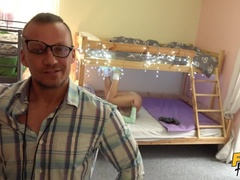 Tromperie, En levrette, Doigter, Branlette thaïlandaise, Hôtel, Léchez, Pov, Fessée