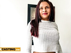 18 ans, Sucer une bite, En levrette, Hd, Fait maison, Fille latino, Seins naturels, Pov