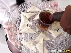 In den arsch, Grosser schwanz, Aufs gesicht abspritzen, Gruppensex, Gruppe, Interrassisch, Orgie, Rau