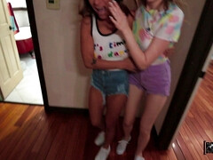 フェラチオ, 女 人男 人, 異人種間, なめる, 怪物, ハメ撮り, タトゥー, 三人