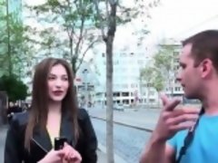 Amateur, Morena, Al aire libre, Público, Realidad