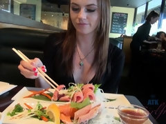 Leie, Braunhaarige, Flashen, Freundin, Piercing, Rasiert, Dürr, Titten