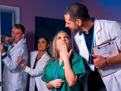 Culo, Tetas grandes, Rubia, Mamada, Médico, Pajear, Sexo duro, Enfermera