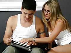 18 años, Culo grande, Verga grande, Tetas grandes, Rubia, Masturbación, Flaco, Adolescente