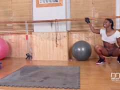 Culo, Gimnasio, Inserción, Interracial, Coño, Afeitado, Chupando, Tetas