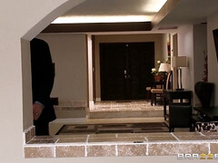 Grosser schwanz, Grosse titten, Braunhaarige, Klassisch, Kehlenfick, Hd, Interrassisch, Titten