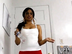 Leie, Tussi, Grosse titten, Braunhaarige, Handjob, Indisch