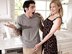 Gros cul, Grosse bite, Gros seins, Blonde, Sucer une bite, Branlette thaïlandaise, Léchez, Masturbation