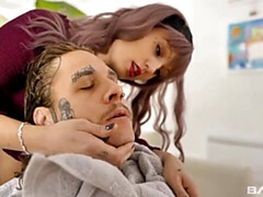 Gros cul, Grosse bite, Sucer une bite, En levrette, Argent, Seins naturels, Adolescente, Nénés