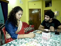 Gros cul, Brunette brune, Fétiche, Branlette thaïlandaise, Masturbation, Mère que j'aimerais baiser, Adolescente, Nénés