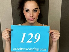 Grosser arsch, Grosser schwanz, Grosse titten, Blasen, Braunhaarige, Hundestellung