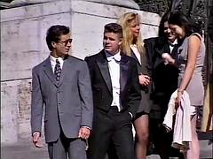 Красотки, Большие сиськи, Минет, Брюнетки, Семяизвержение, Секс без цензуры, Сиськи, Винтаж