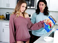 Culo grande, Verga grande, Rubia, Mamada, Cocina, Tetas naturales, Adolescente, Tetas