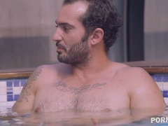 Culo, Morena, Corridas, Corridas faciales, Coño, Afeitado, Tatuaje, Tetas