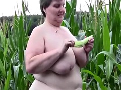 Belle grosse femme bgf, Rondelette, Européenne, Mature, De plein air