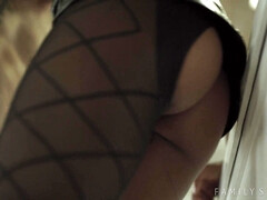 Noire, Brunette brune, Branlette thaïlandaise, Bâillonner, Interracial, Embrassement, Piercing, Rugueux