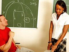 18 años, Culo grande, Verga grande, Mamada, Estilo perrito, Ébano, Tetas naturales, Adolescente