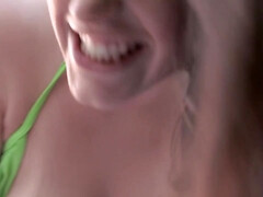 Amateur, Gros cul, Bikini, Plantureuse, Seins naturels, Pov, Public, Nénés