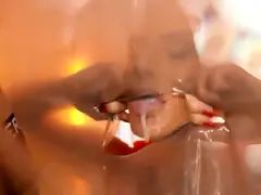 Grosser arsch, Grosse titten, Hundestellung, Aufs gesicht abspritzen, Hd, Muschi, Rasiert, Flotter dreier
