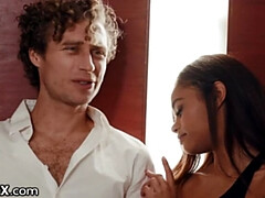 18 ans, Noire, Sucer une bite, Érotique, Hd, Interracial, Chatte, Nénés