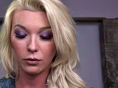 Sadomasoquismo, Tetas grandes, Pajear, Transexual, Tatuaje