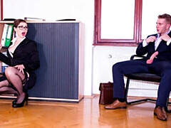 Grote kont, Grote lul, Grote mammen, Bruinharig, Hondjeshouding, Moeder die ik wil neuken, Kort haar, Kousen