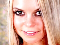 18 jahre, Grosser arsch, Blondine, Masturbation, Natürlichen titten, Solo, Entkleiden, Titten