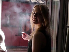 18 ans, Amateur, Nana, Petite femme, Chatte, Rasée, Adolescente, Nénés