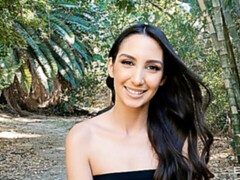 Gros cul, Grosse bite, Sucer une bite, Brunette brune, Seins naturels, Rasée, Adolescente, Nénés