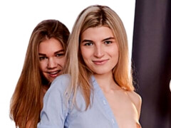 Anal, Culo grande, Penetracion con dedos, Lesbiana, Lamidas, Masturbación, Coño, Tatuaje