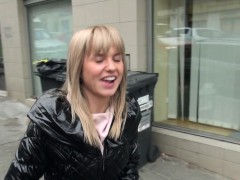 Arsch, Blondine, Europäisch, Handjob, Hd, Pov, Öffentlich, Realität